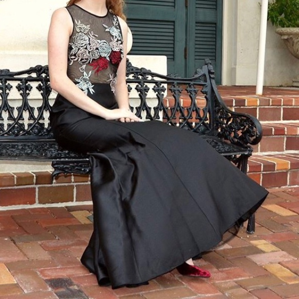 My prom dress!! 🌹